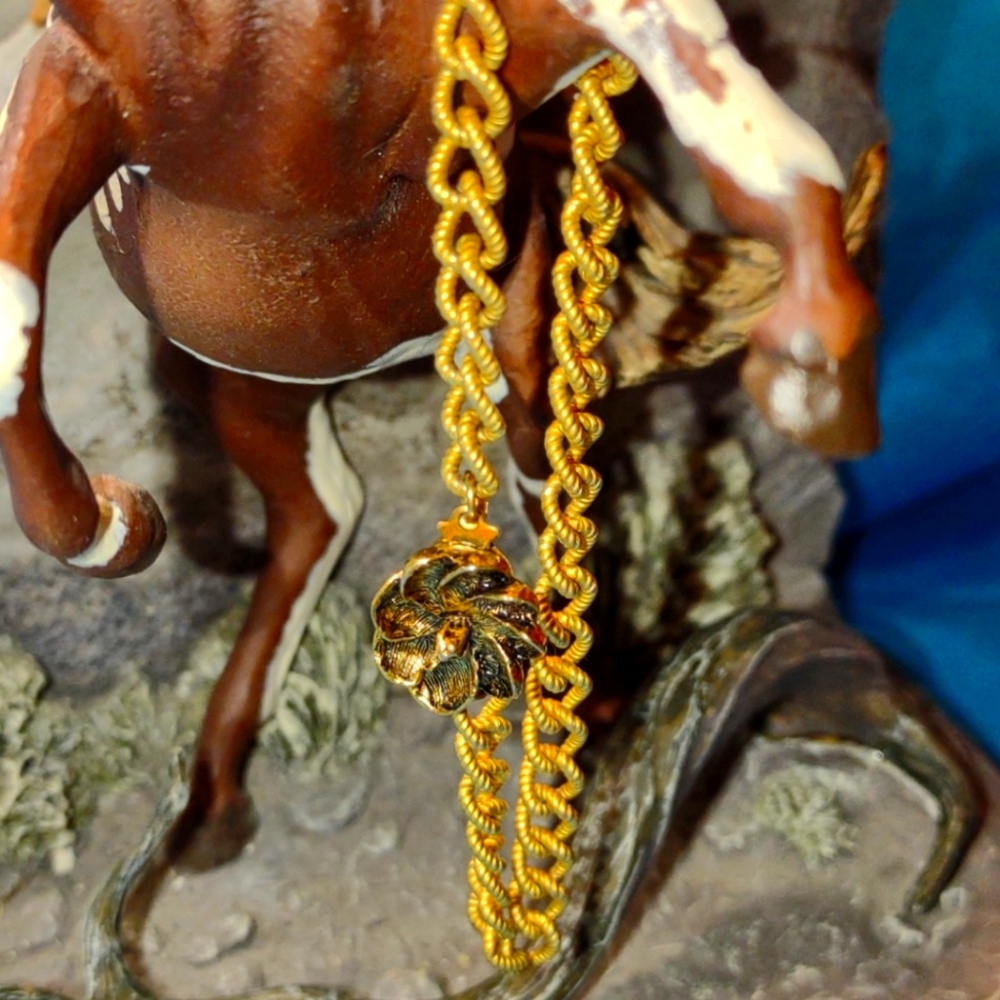 Beautiful Gold Alice Caviness Bracelet